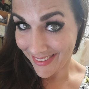 Meet your Posher, Melanie